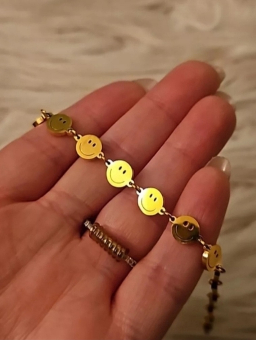 Serotonin Spark Bracelet - Golden Aura - Picture 2 of 5